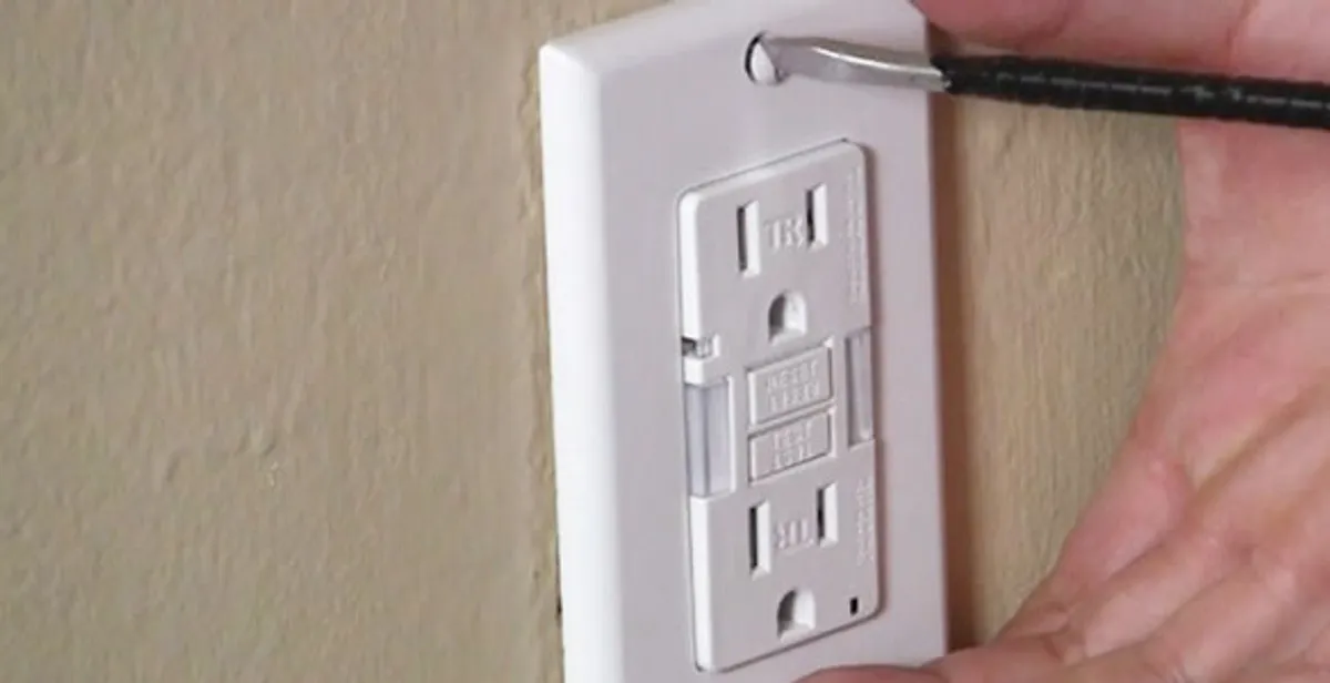 gfc outlets service securing and mounting ground fault circuit interrupter outlet by certified electricians in Peoria, IL