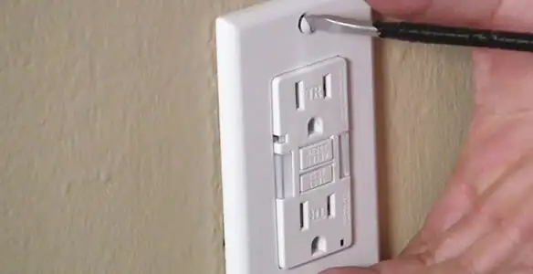 gfc outlets service securing and mounting ground fault circuit interrupter outlet by certified electricians in Peoria, IL