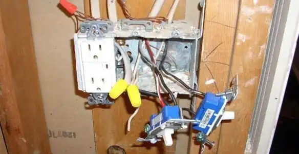 gfci circuits service wiring and upgrading electrical outlets with ground fault protection in Peoria, IL